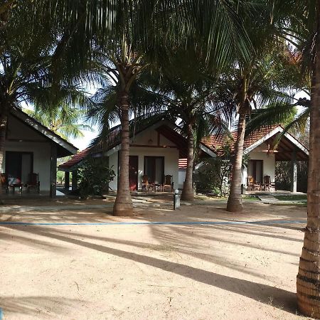 Villa Nilaveli Cabana Exterior photo