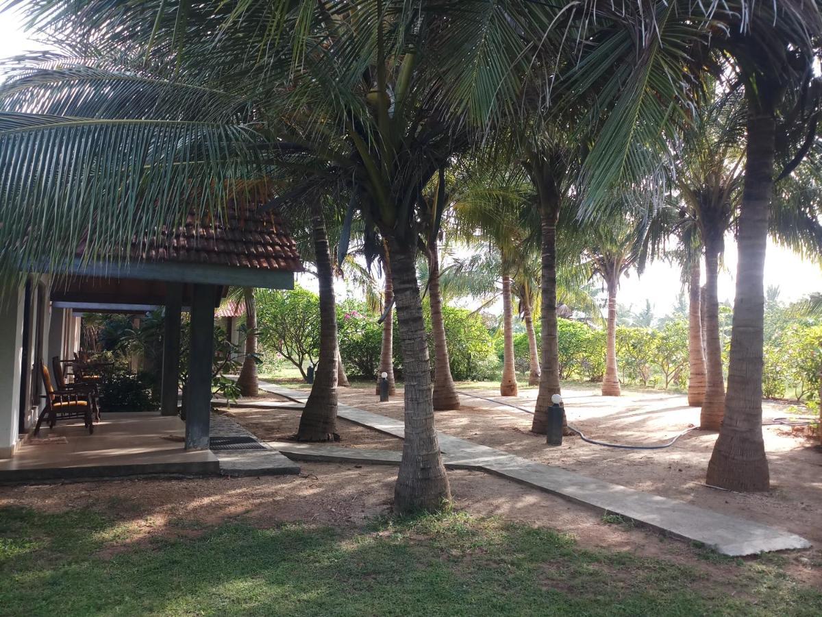 Villa Nilaveli Cabana Exterior photo