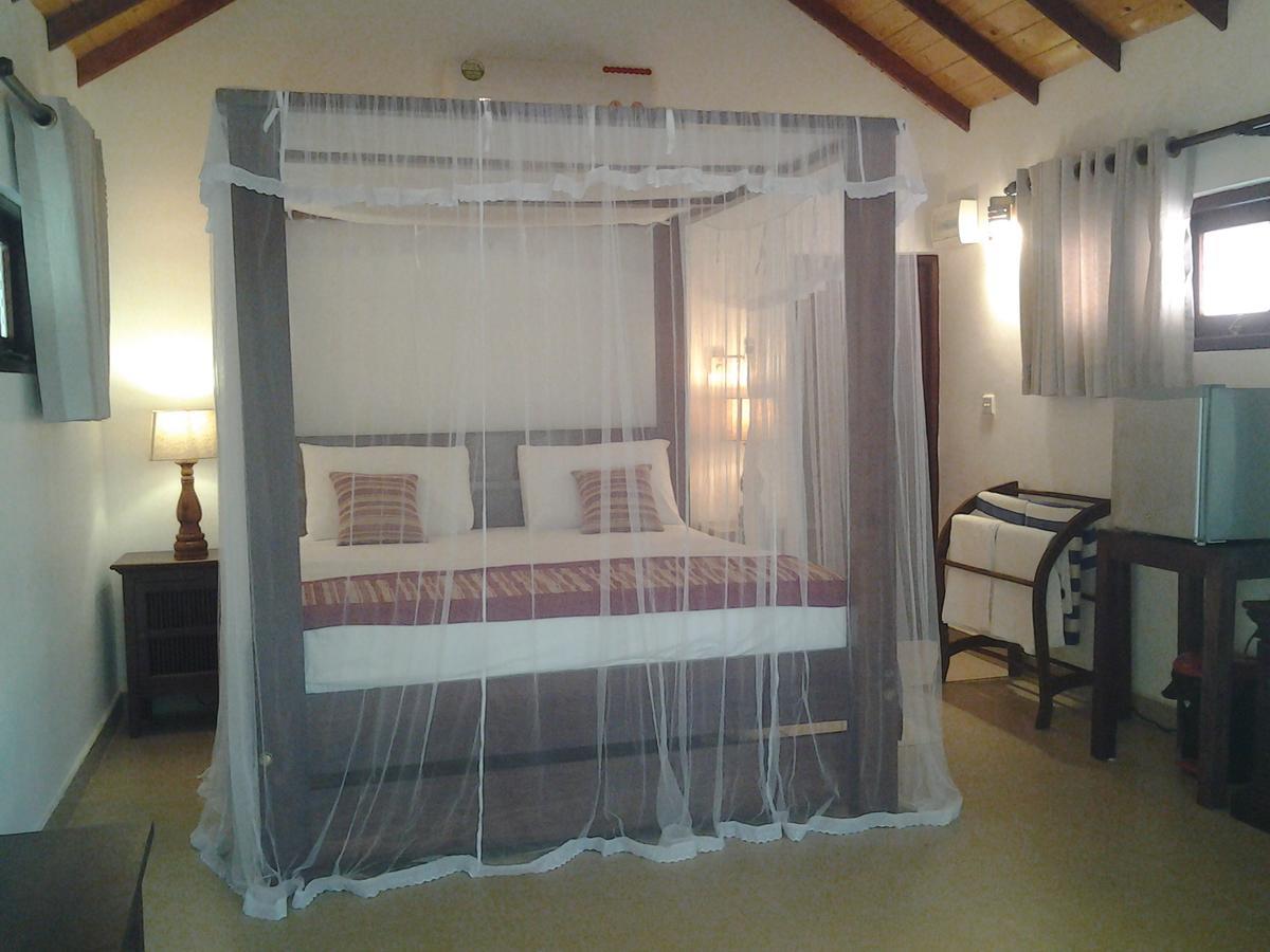 Villa Nilaveli Cabana Exterior photo