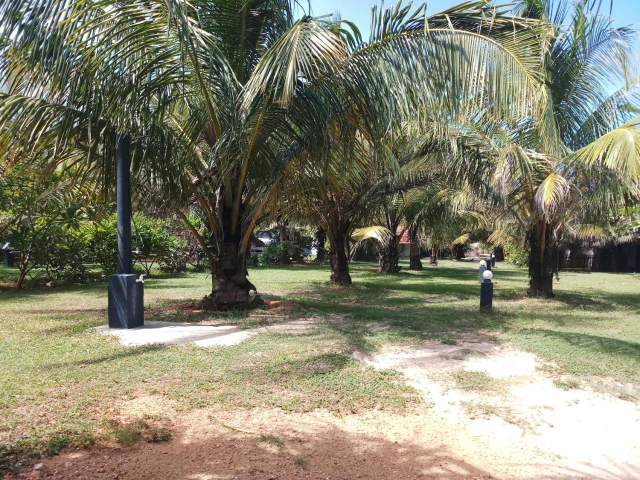 Villa Nilaveli Cabana Exterior photo