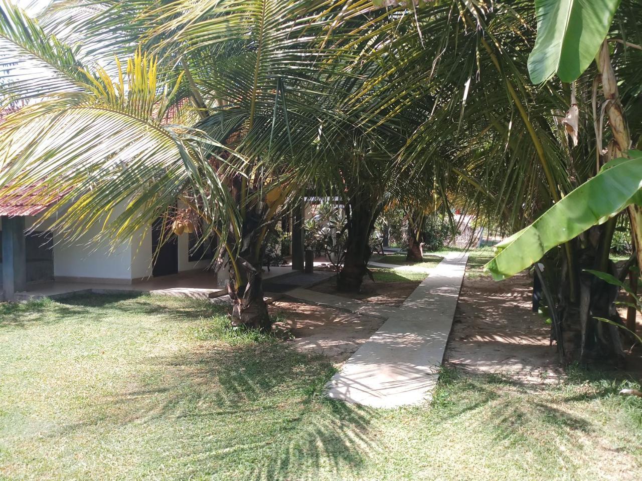 Villa Nilaveli Cabana Exterior photo