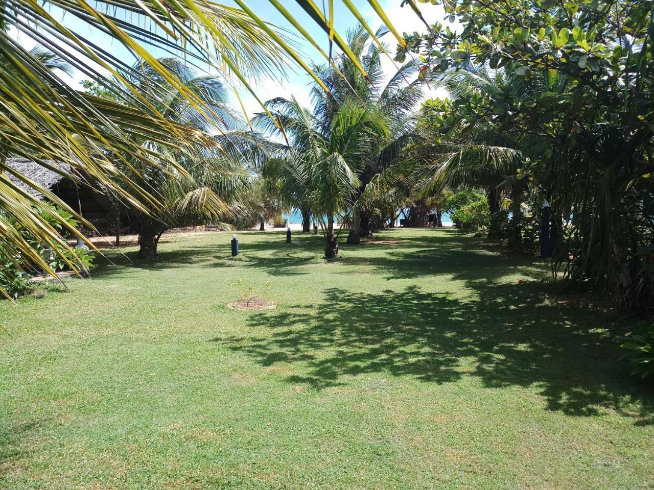 Villa Nilaveli Cabana Exterior photo