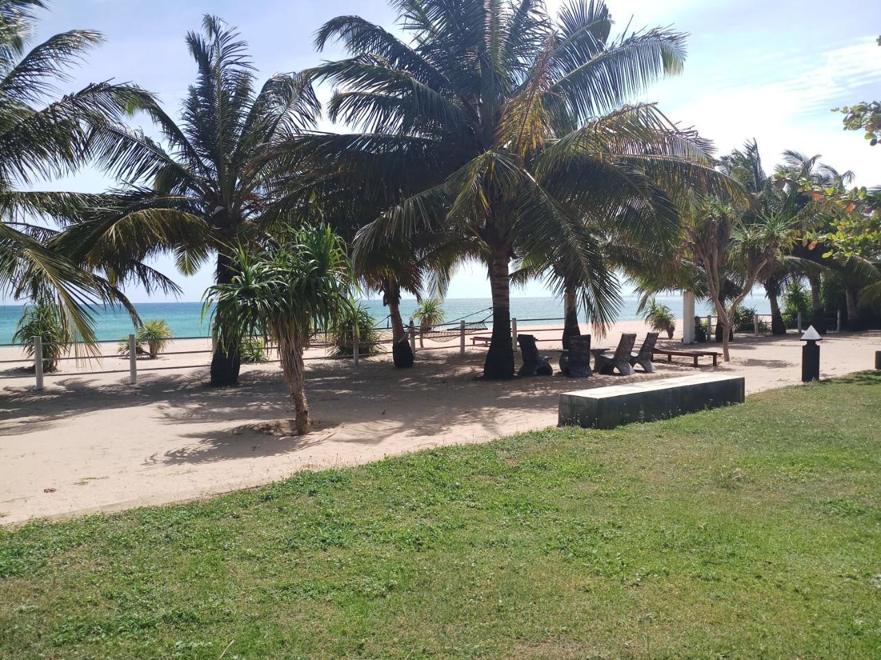 Villa Nilaveli Cabana Exterior photo